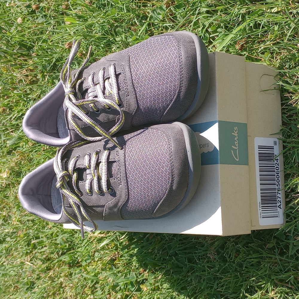 New  Clark's cloudsteppers WIDE women's Size 7 wide